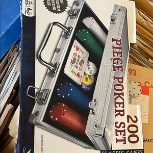 200 Piece Poker Set with Case